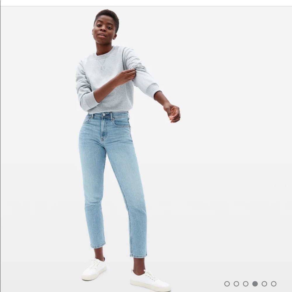 Everlane Lightwash Cheeky Jean